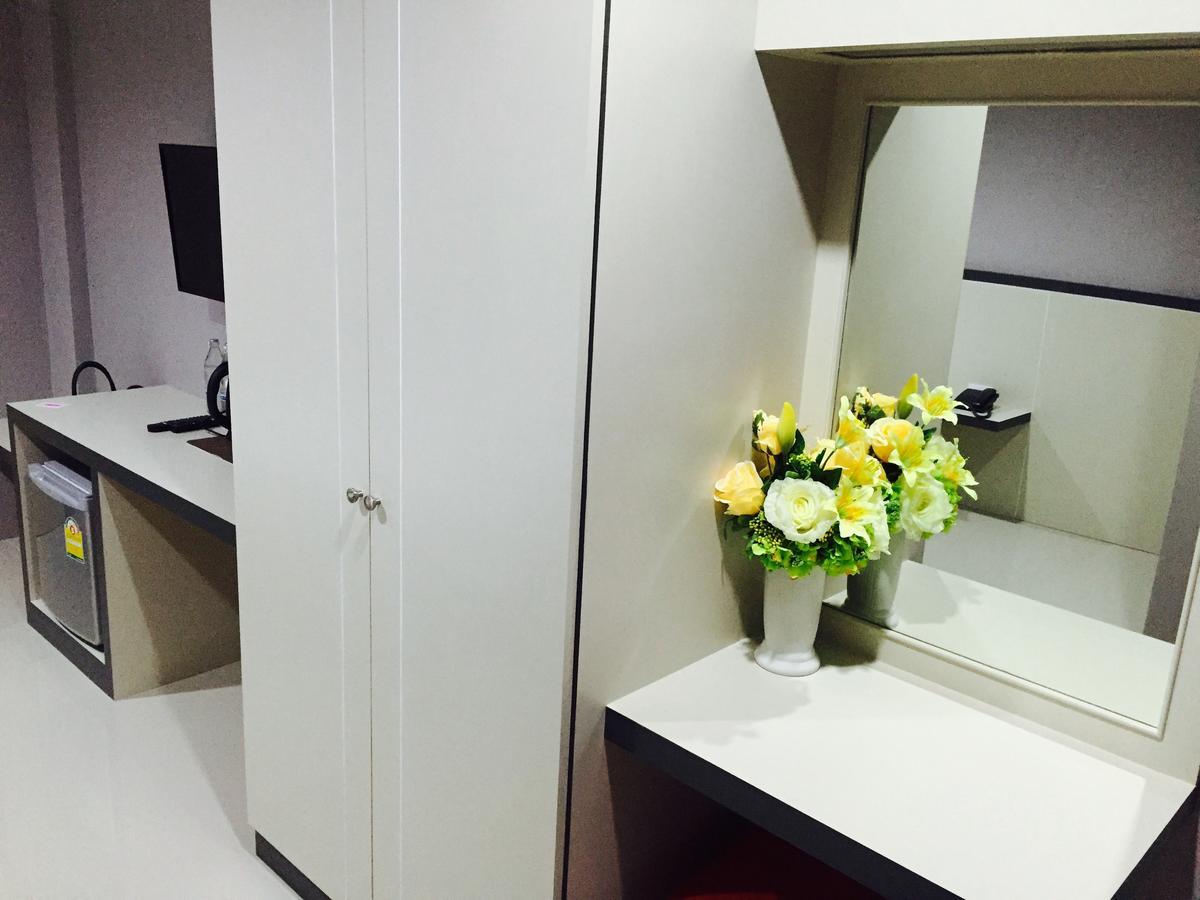 Aparthotel Avenue Residencia Nakhon Si Thammarat Exterior foto