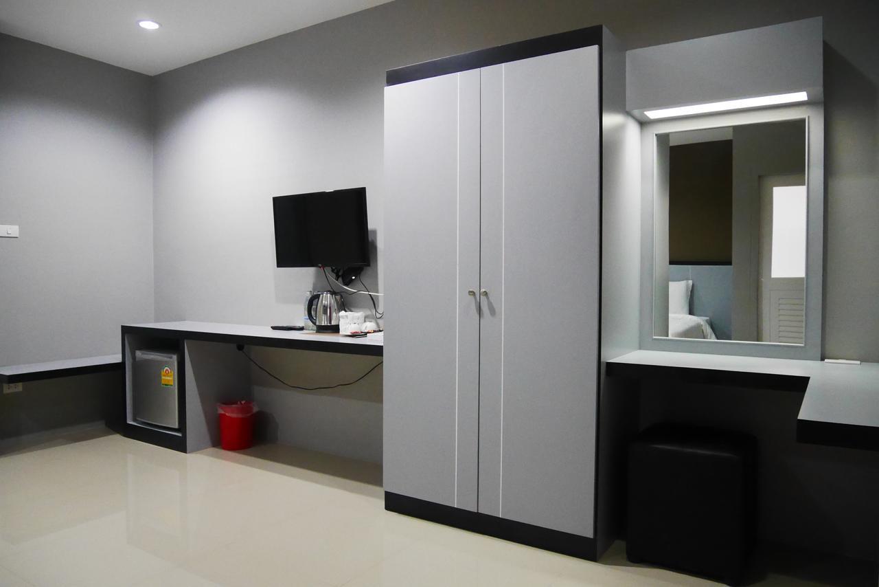 Aparthotel Avenue Residencia Nakhon Si Thammarat Habitación foto